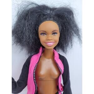 2016 Gabby Douglas Barbie Doll African American Made to Move FGC34 VGUC